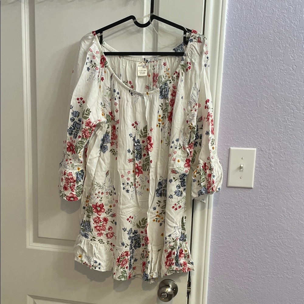 Terra & Sky Floral Blouse with Red and Blue Accents
